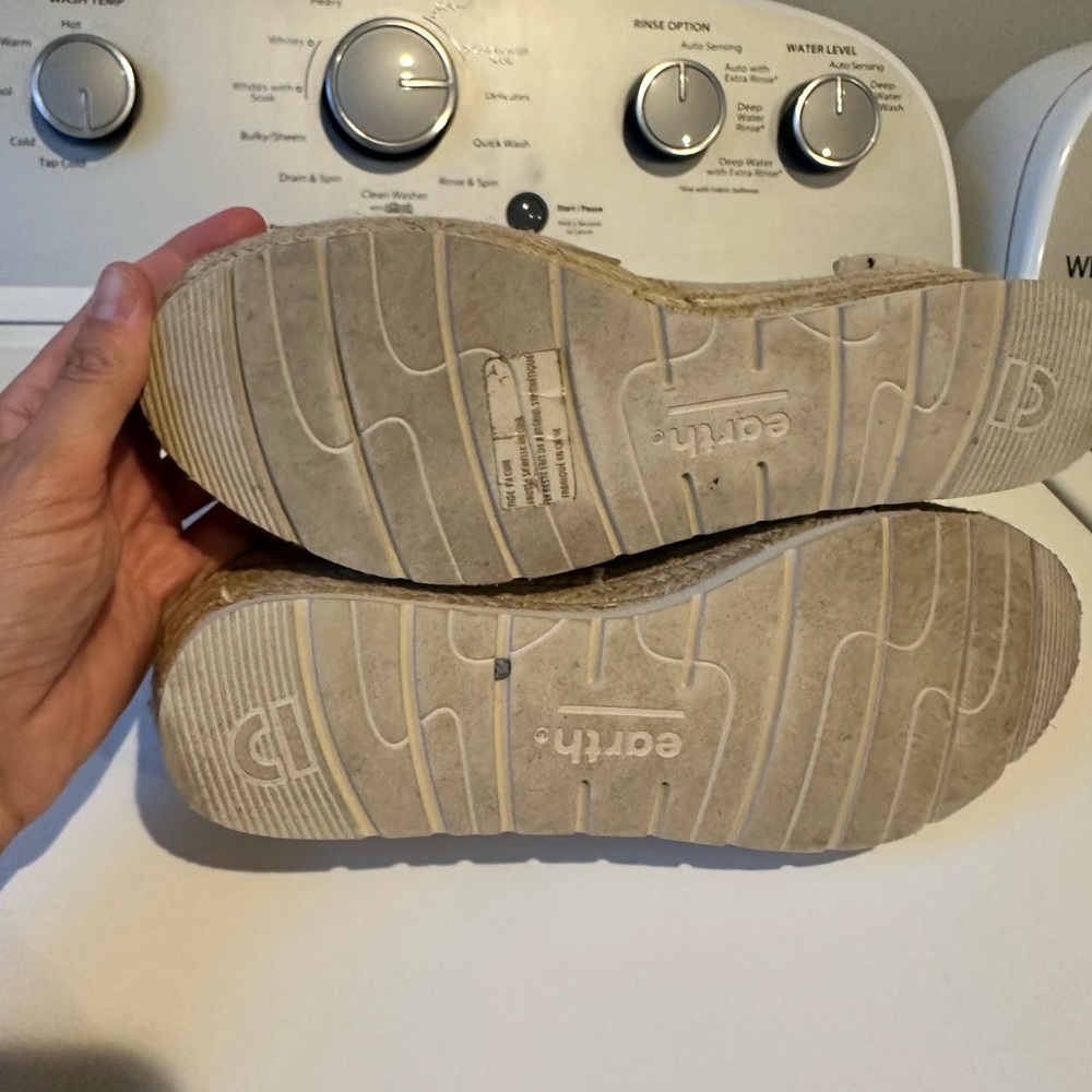 Earth Modena Yarrow Espadrille Sandals, size 9.5 - Picture 6 of 7